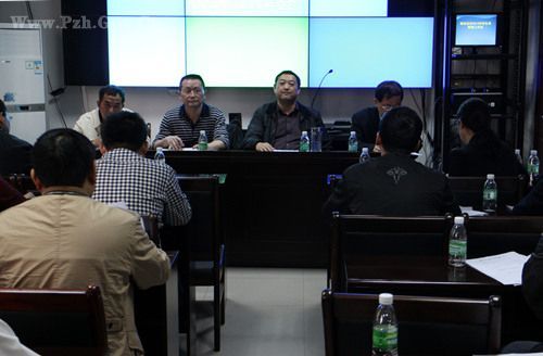 市教育体育局召开2014年学生装管理工作会