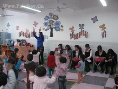 盐边幼儿园:开展“同课异构”公开教学活动